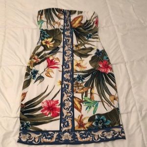 Cache Size M Strapless Multi-Color Dress